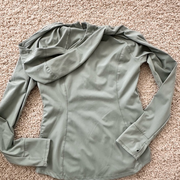 Yogalicious Lux Sage Green Jacket - Picture 4 of 4
